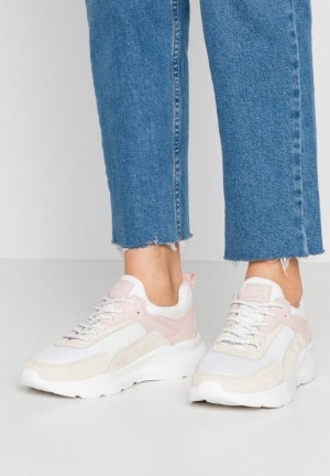 Adidasi Dama Anna Field Piele Trainers Albi | 10653-BONM