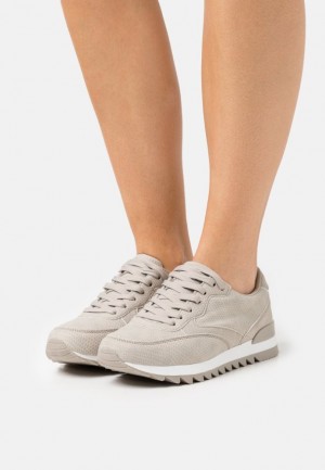 Adidasi Dama Anna Field Trainers Gri | 59047-VRPU