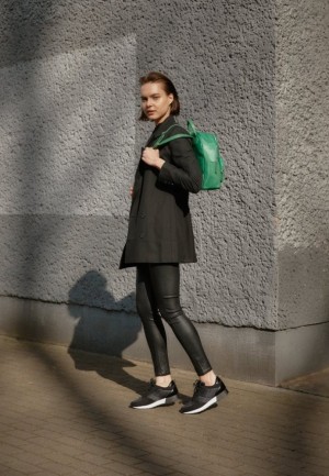 Adidasi Dama Anna Field Trainers Negrii | 25618-AUJB