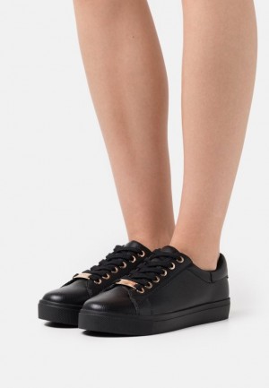 Adidasi Dama Anna Field Trainers Negrii | 18056-QWAZ